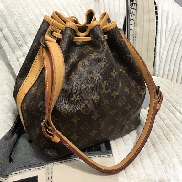 Louis Vuitton Bags - Picture 1 of 16